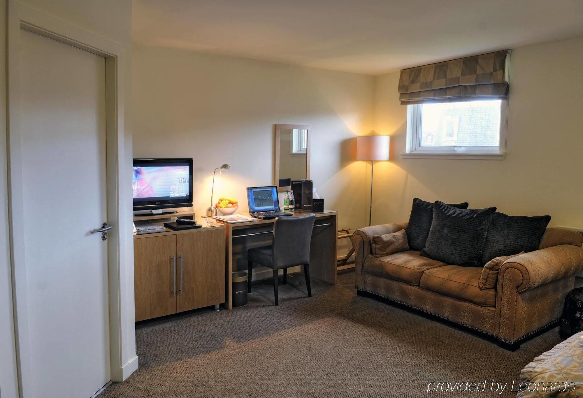 Western House Hotel At Ayr Racecourse Exteriér fotografie
